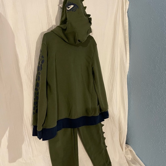 Boy’s joggers coat and pants - Picture 4 of 6